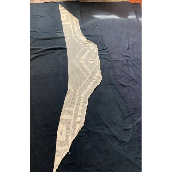 Crocheted Antique Mantle Scarf With Geometric Design 18" X 107" - Picture 1 of 12